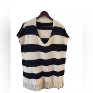 Pia Rossini Women's Black White Frayed Striped Knit Wrap Scarf